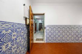 2 Bedroom Apartment with Generous Areas for sale in Quinta da Malata in Portimão
