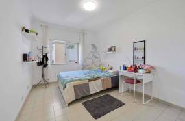 2 Bedroom Apartment with Generous Areas for sale in Quinta da Malata in Portimão
