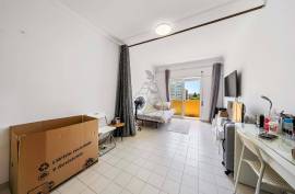 2 Bedroom Apartment with Generous Areas for sale in Quinta da Malata in Portimão