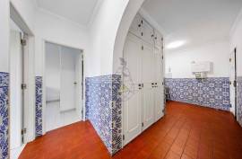 2 Bedroom Apartment with Generous Areas for sale in Quinta da Malata in Portimão