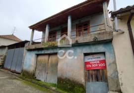 House to rebuild on the outskirts of the city of Chaves