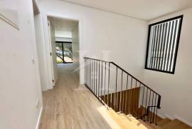 Moradia T3 de Luxo com Jardim e Piscina em Murches