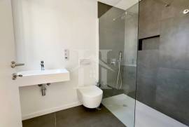 Moradia T3 de Luxo com Jardim e Piscina em Murches