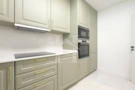 Apartamento T1 no Condomínio Estoril Garden com Garagem e Arrecadação