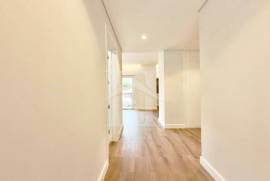 Apartamento T1 no Condomínio Estoril Garden com Garagem e Arrecadação