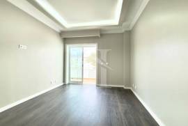 Apartamento T3 em Cascais com Vista Mar e Garagem Box