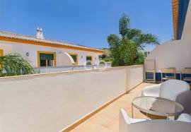 1 Bedroom apartment by the beach