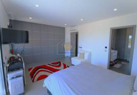 1 bedroom apartment with garage 5 min from the beaches