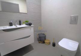1 bedroom apartment with garage 5 min from the beaches