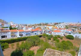 1 bedroom apartment with garage 5 min from the beaches