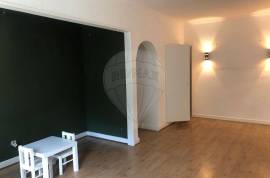 1-Bedroom Apartment – Bairro do Rosário, Cascais
Charming 1-bedroom apartment for sale in a prime location in Bairro do Rosário, Cascais