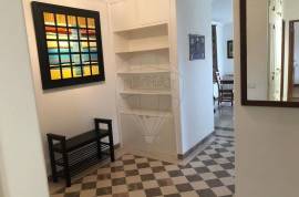 Furnished 2-Bedroom Apartment for Rent in Estoril – Central and Peaceful
Charming 2-bedroom apartment, fully furnished and equipped, available for rent in the heart of Estoril
