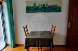 Furnished 2-Bedroom Apartment for Rent in Estoril – Central and Peaceful
Charming 2-bedroom apartment, fully furnished and equipped, available for rent in the heart of Estoril