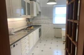 Furnished 2-Bedroom Apartment for Rent in Estoril – Central and Peaceful
Charming 2-bedroom apartment, fully furnished and equipped, available for rent in the heart of Estoril