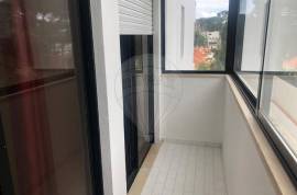 Furnished 2-Bedroom Apartment for Rent in Estoril – Central and Peaceful
Charming 2-bedroom apartment, fully furnished and equipped, available for rent in the heart of Estoril