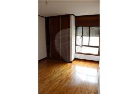 3-Room Apartment in a Very Central Location Comprising a fully equipped kitchen with laundry area, a living room with a balcony, 2 bedrooms, and a full bathroom