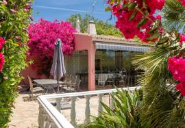 Algarve - Santa Bárbara de Nexe - Villa with ocean views, terraces and gardens
