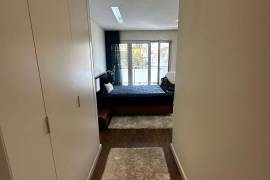 Elegant Sea View Villa with Pool in a Gated Community – Parede