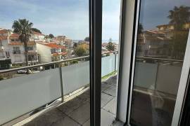 Elegant Sea View Villa with Pool in a Gated Community – Parede