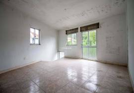 2 Houses to Remodel, Cavernães, Viseu