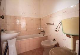 2 Houses to Remodel, Cavernães, Viseu
