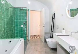 Exclusive Building in the Historic Center of Évora - 5 Apartments with Potential for Profitability and Quality of Life
