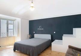 Exclusive Building in the Historic Center of Évora - 5 Apartments with Potential for Profitability and Quality of Life
