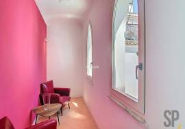 Exclusive Building in the Historic Center of Évora - 5 Apartments with Potential for Profitability and Quality of Life