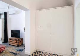 Exclusive Building in the Historic Center of Évora - 5 Apartments with Potential for Profitability and Quality of Life