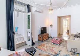 Exclusive Building in the Historic Center of Évora - 5 Apartments with Potential for Profitability and Quality of Life