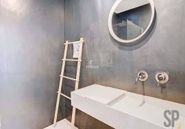 Exclusive Building in the Historic Center of Évora - 5 Apartments with Potential for Profitability and Quality of Life