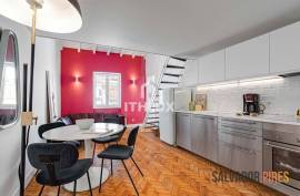 Exclusive Building in the Historic Center of Évora - 5 Apartments with Potential for Profitability and Quality of Life