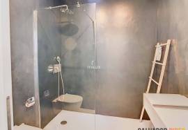 Exclusive Building in the Historic Center of Évora - 5 Apartments with Potential for Profitability and Quality of Life
