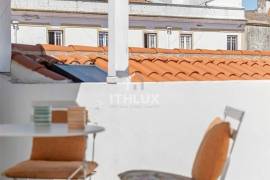 Exclusive Building in the Historic Center of Évora - 5 Apartments with Potential for Profitability and Quality of Life