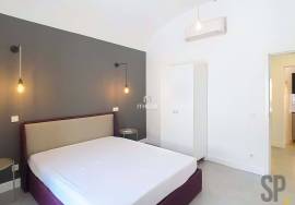 Exclusive Building in the Historic Center of Évora - 5 Apartments with Potential for Profitability and Quality of Life