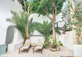 Exclusive Building in the Historic Center of Évora - 5 Apartments with Potential for Profitability and Quality of Life