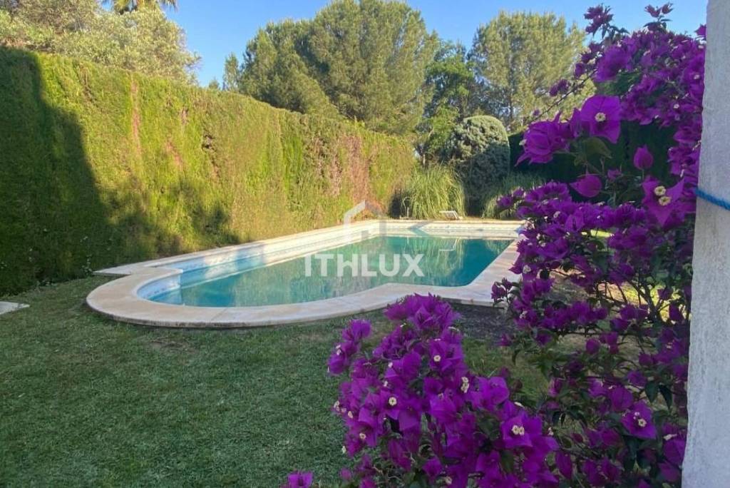 Exclusive villa in Simón Verde – Space, privacy and privileged natural environment