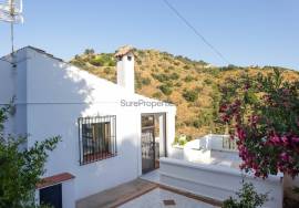 Your investment opportunity: two detached houses on the Costa del Sol