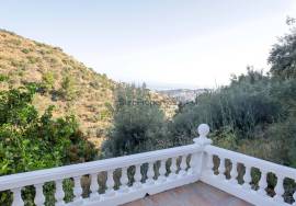 Your investment opportunity: two detached houses on the Costa del Sol