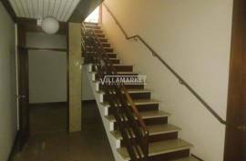 Commercial bank store with 420 m², located in a central and consolidated area of the village of Portel, Évora- Alentejo