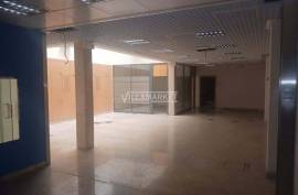 Commercial bank store with 420 m², located in a central and consolidated area of the village of Portel, Évora- Alentejo