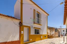 Renovated 2 bedroom Townhouse in the village of Barão de São João - Lagos
