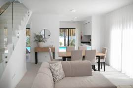 3-Bed Villa for sale in central Foz do Arelho | Silver Coast Portugal