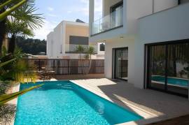 3-Bed Villa for sale in central Foz do Arelho | Silver Coast Portugal