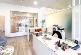 Shop for Sale near Vilamoura Marina