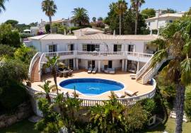 Stunning 5 bed Golf villa with amazing views
