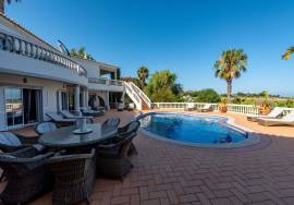 Stunning 5 bed Golf villa with amazing views