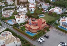 Detached 3+2 Bedroom Villa in Vilamoura – Comfort, Elegance and Excellent Location