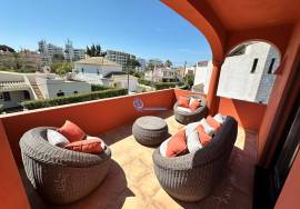 Detached 3+2 Bedroom Villa in Vilamoura – Comfort, Elegance and Excellent Location