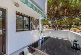 VILAMOURA- CENTRE - TWO BEDROOM APARTMENT - SWIMMING POOL-